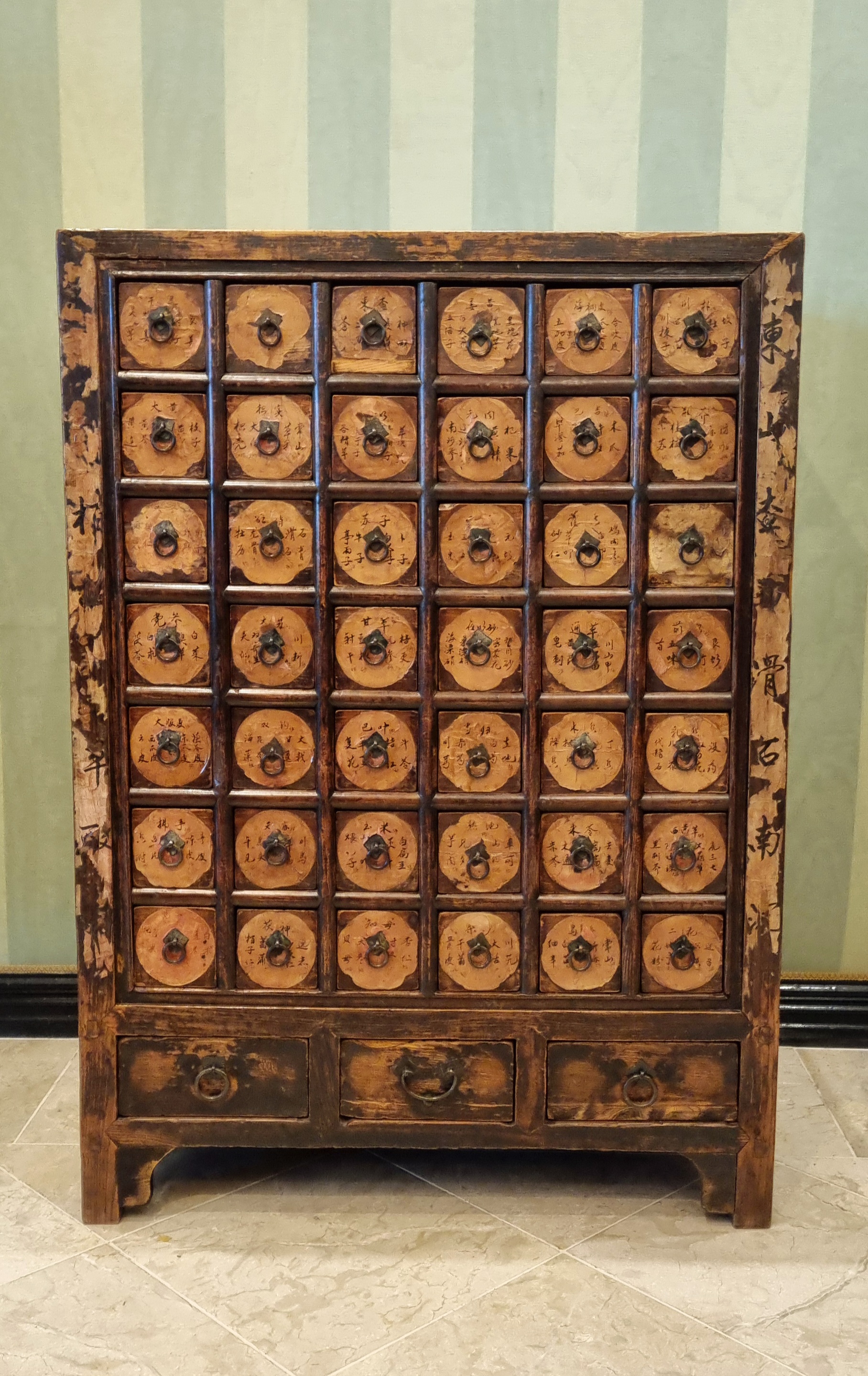 Chinese Cabinet